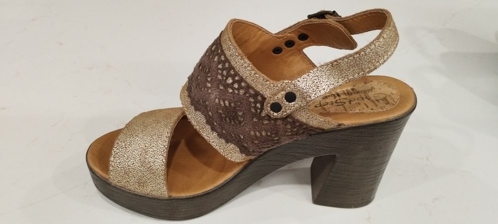 Sandálias de Salto Alto Goodstep - N°39 (Novas)