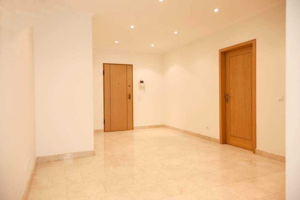 Excelente apartamento T2 junto do Largo D. Estefânia