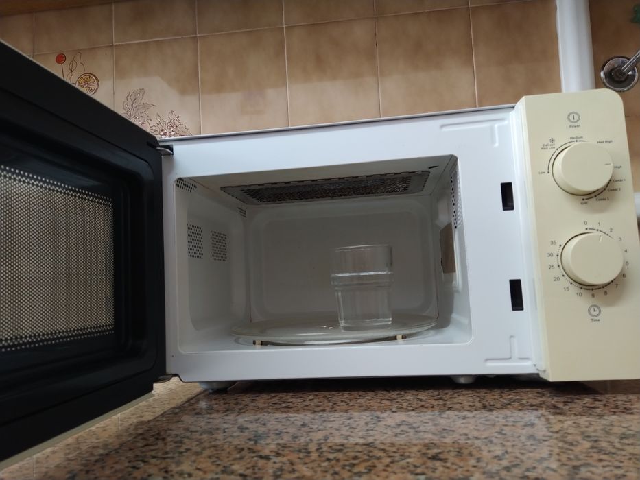 Micro-ondas com grill BECKEN casa quarto apartamento vivenda escritório gabinete carro cozinha.