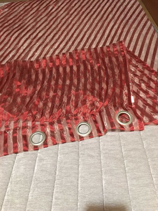 Novo preço! 3 Cortinados listas vermelho e cinzento claro translúcido
