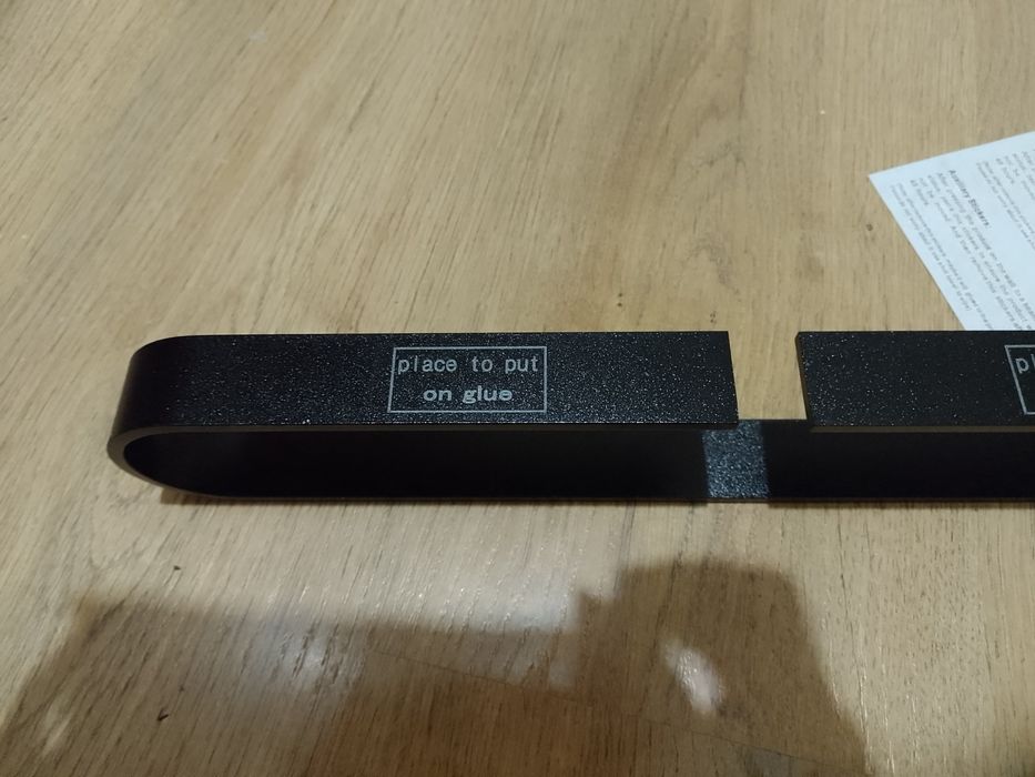 Wieszak aluminiowy bez wiercenia Wangel
