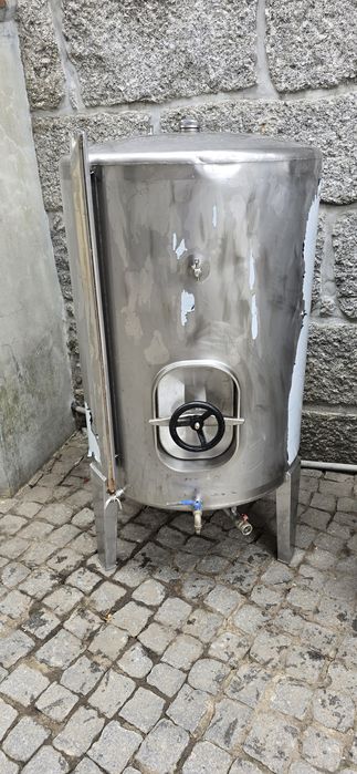 Máquina de lavar roupa e 2 cubas de inox 500l