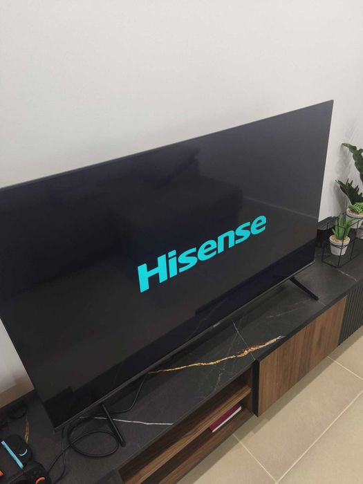 TV Hisense 50” 4K QLED – Modelo 50E7HQ