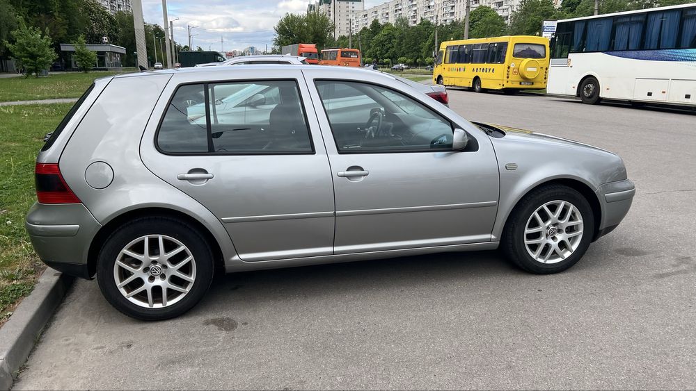 Volkswagen Golf 4 1.6 2003р