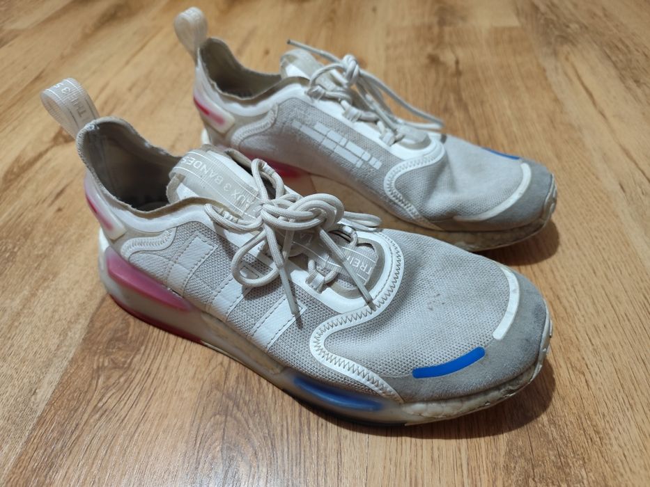 Buty sportowe ADIDAS NMD V3 r.44