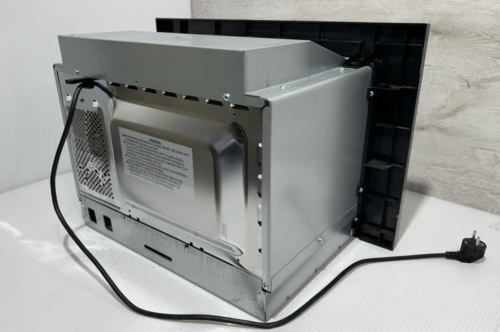 Микроволновая печь встраиваемая в стиле ретро Klarstein Victoria 20