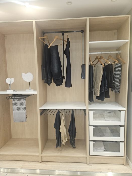 Roupeiro 3m de comprimento