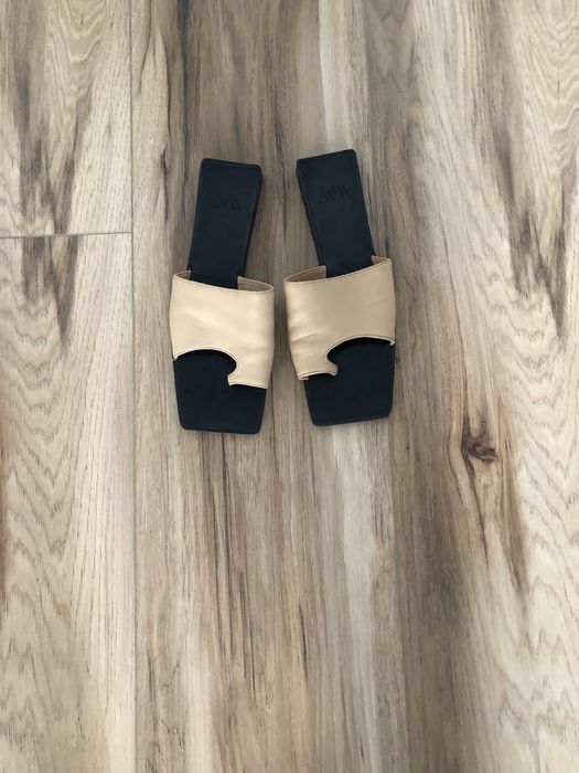 Шльопанці zara (шкіра)