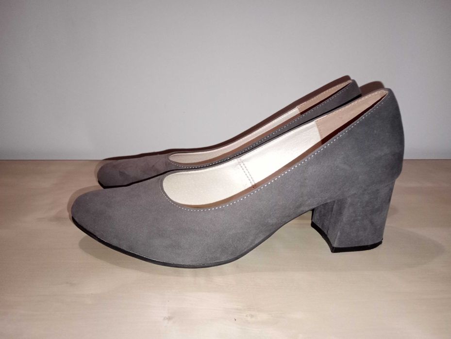 Buty damskie typu czółenka na słupku stan idealny
