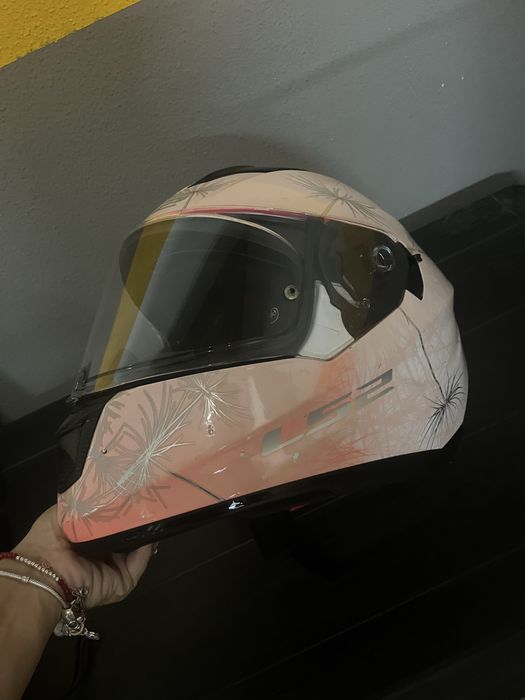 Capacete LS2 cor de rosa XS