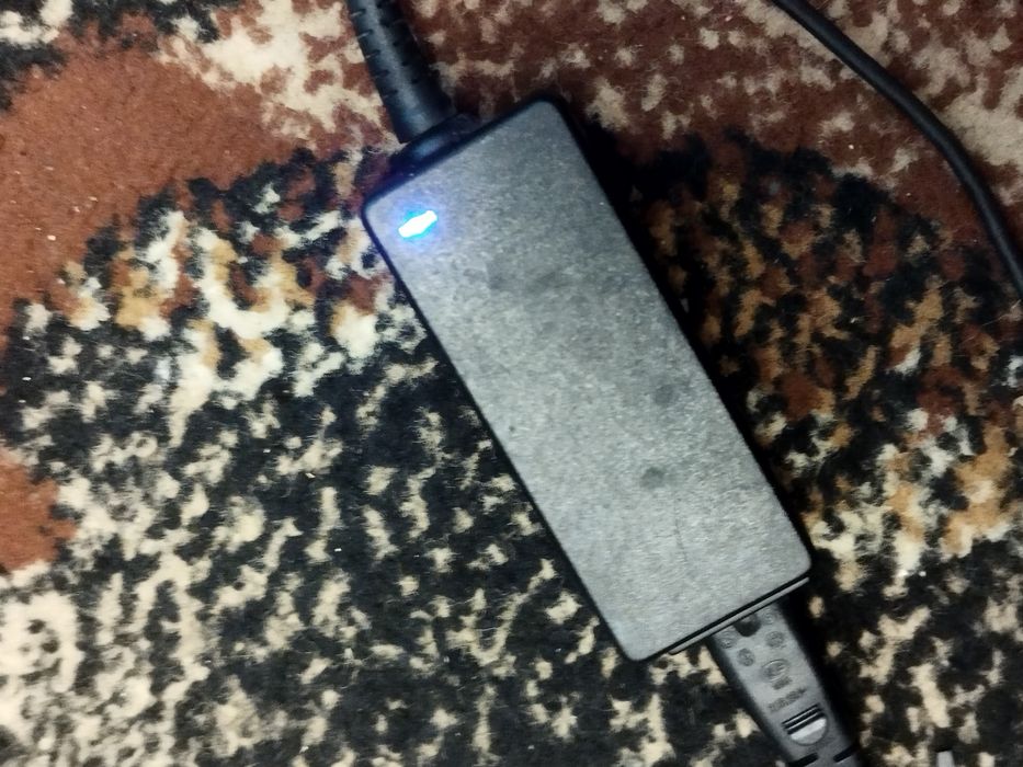 Małą ładowarka Laptopa Asus