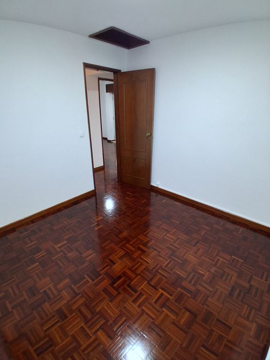 Alugo ou vendo moradia v3 .