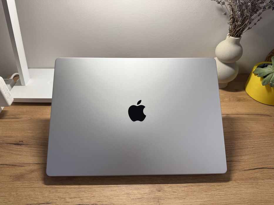 MacBook Pro 16’ 2021 32GB RAM 512GB Silver