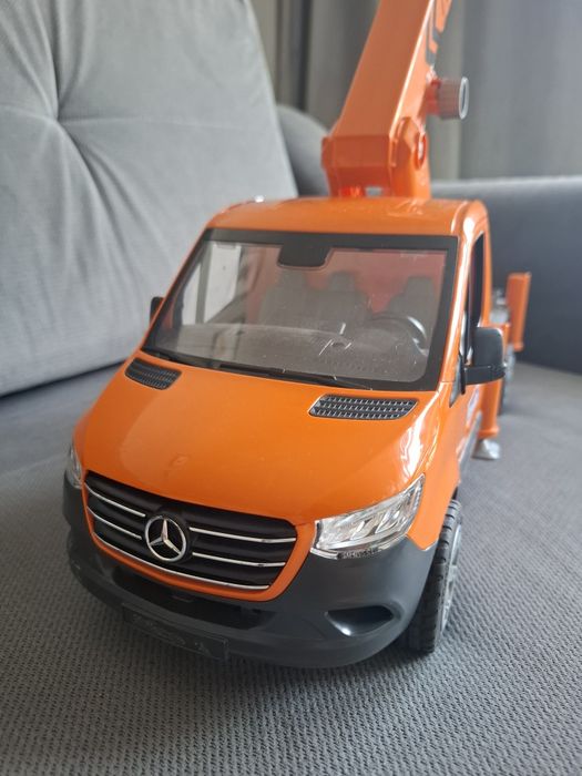 Auto zwyżka Mercedes