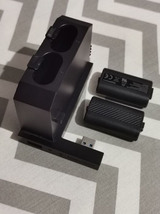 Carregador e baterias para comando Xbox