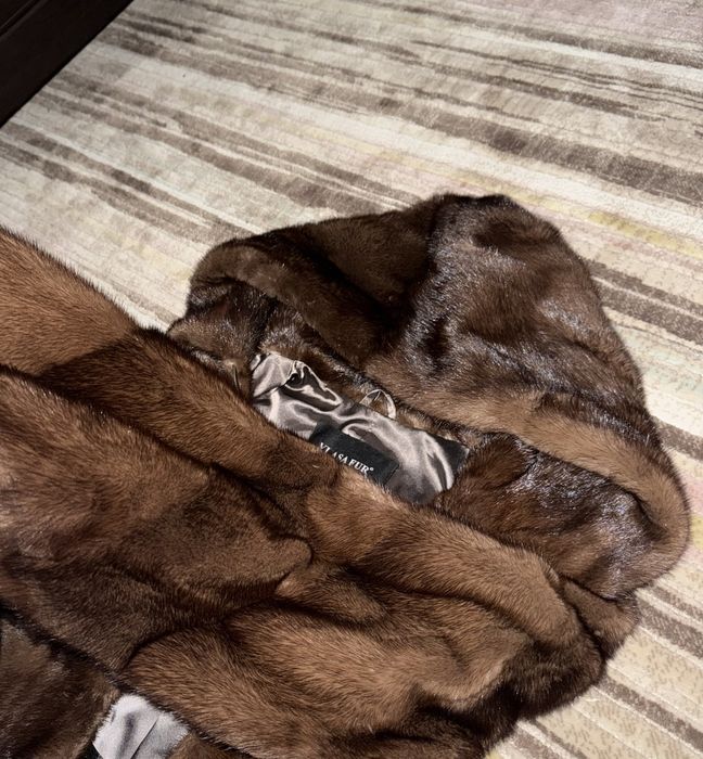 Продам норковую шубу