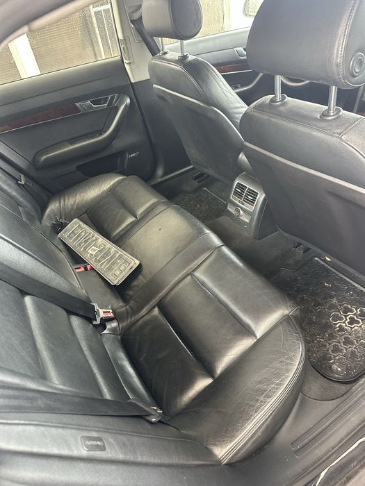 Свіжо пригнана Audi A6C6