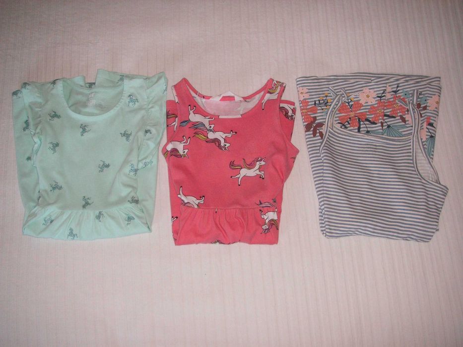 Vestidos Verão Criança H&M T122/128 e Riscas T/6 Anos