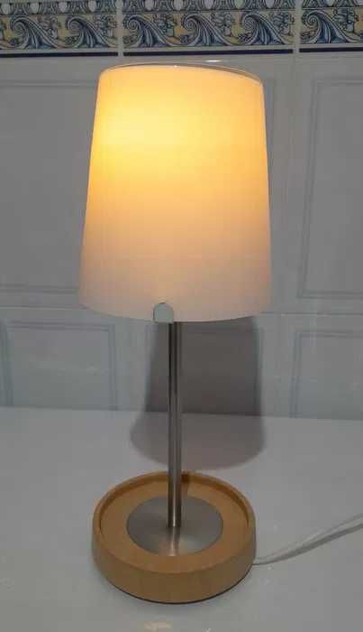 Candeeiro de mesa (NOVO)