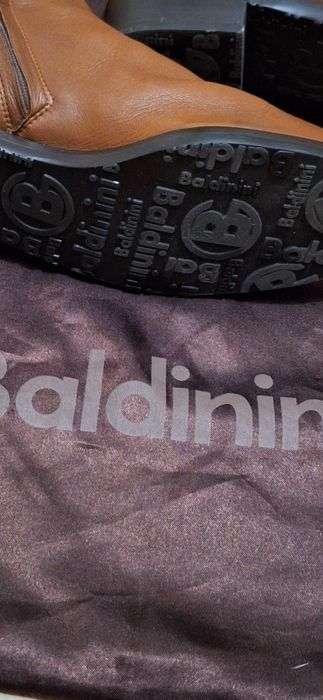 Kozaki rude Baldinini