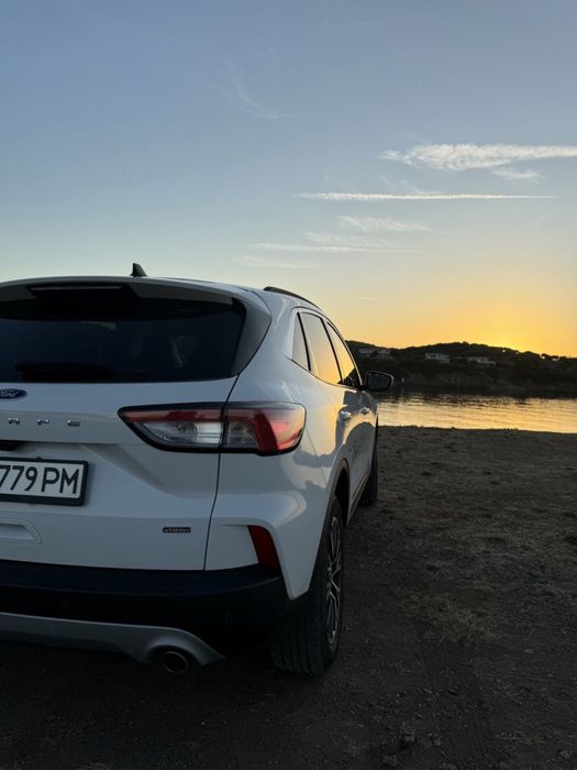 Ford Escape плагін гібрид