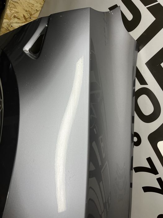 Праве крило Tesla Model Y