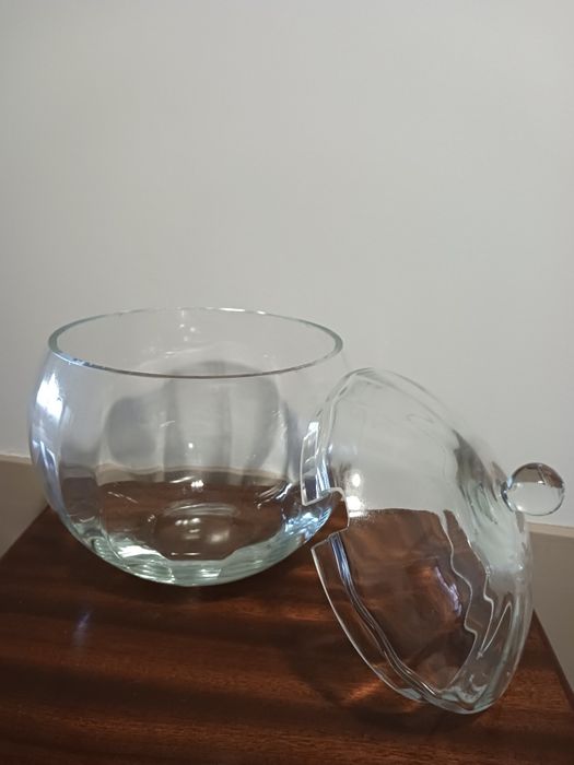 Pote com tampa em vidro/cristal com várias utilidades