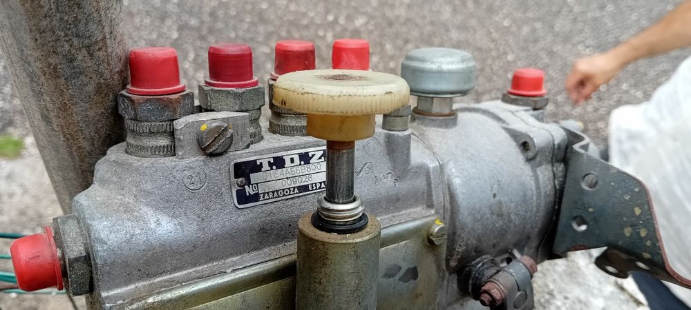 Bomba injectora Mercedes