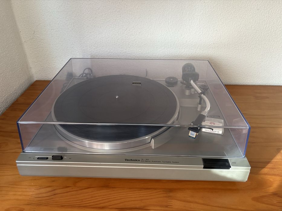 Gira discos Technics SL-303