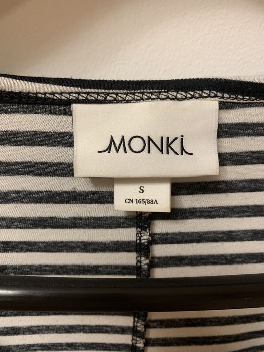 Luźna sukienka oversize w paski