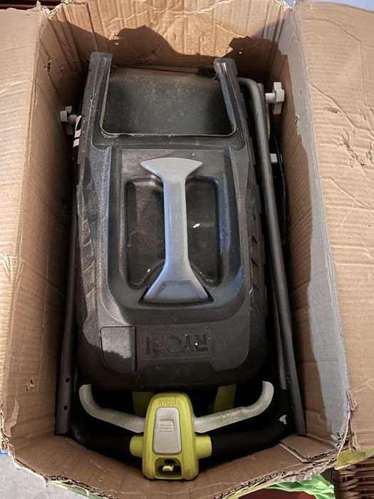 Corta-relva elétrico Ryobi 1300W