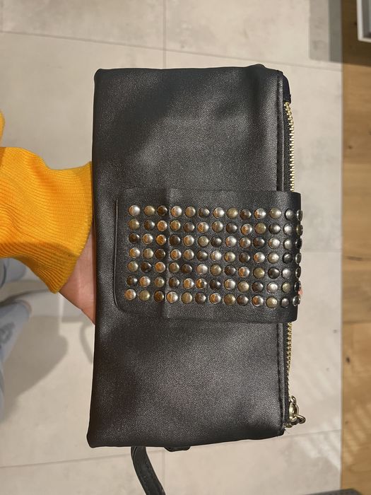 Portfel damski czarny pojemny w rockowym stylu