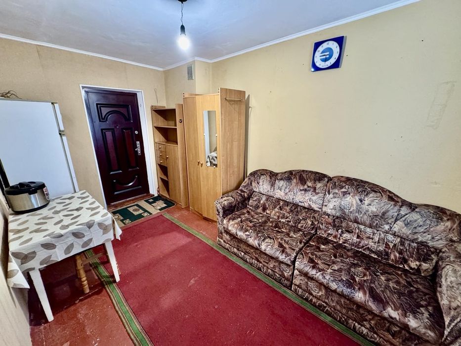 Кімната в гуртожитку  з меблями та технікою/Молодіжна/Леваневського