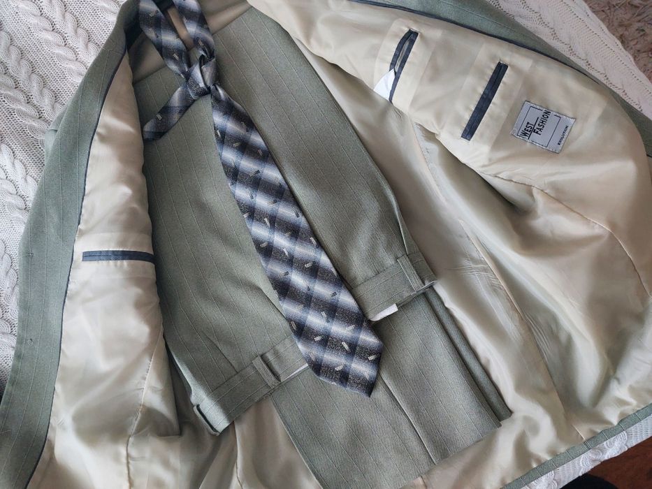 Чоловічий костюм