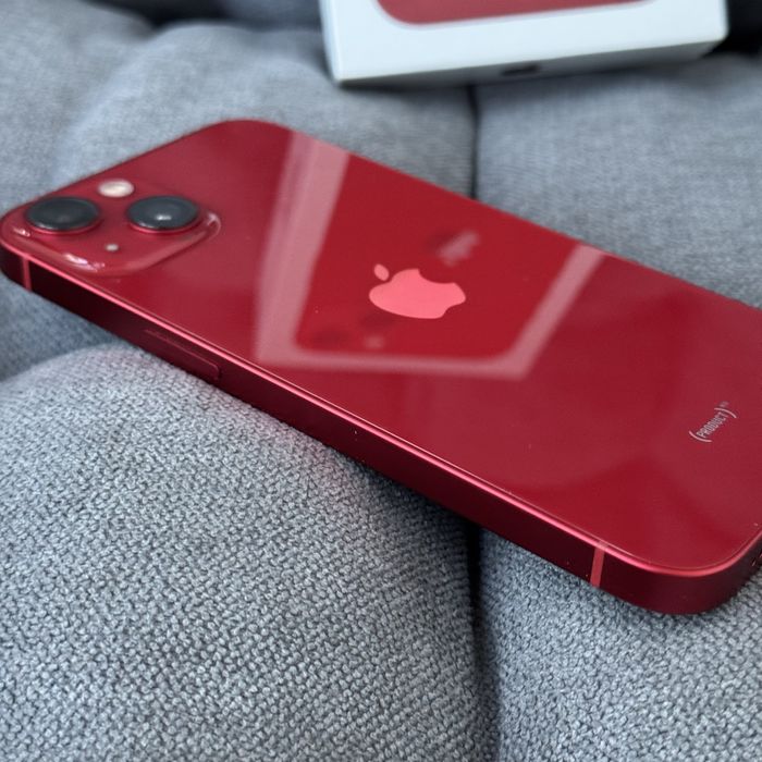Apple iphone 13 Red 256gb (акб 100%)