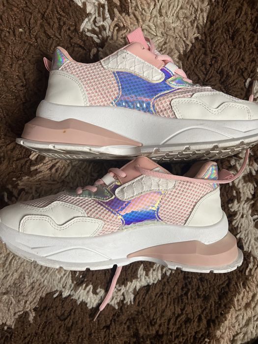 Buty sportowe z siateczka