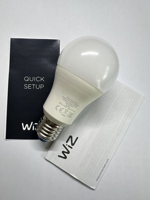 Smart LED ściemnialna żarówka A60 E27/8W/230V 2700K CRI 90 Wi-Fi - WiZ