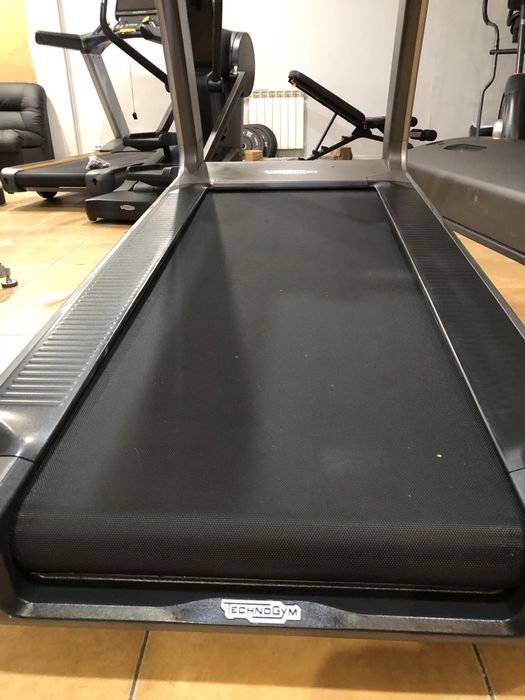 Бігова доріжка Technogym Run Artis Unity 3.0