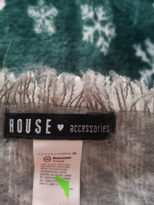 Szal szalik nowy House