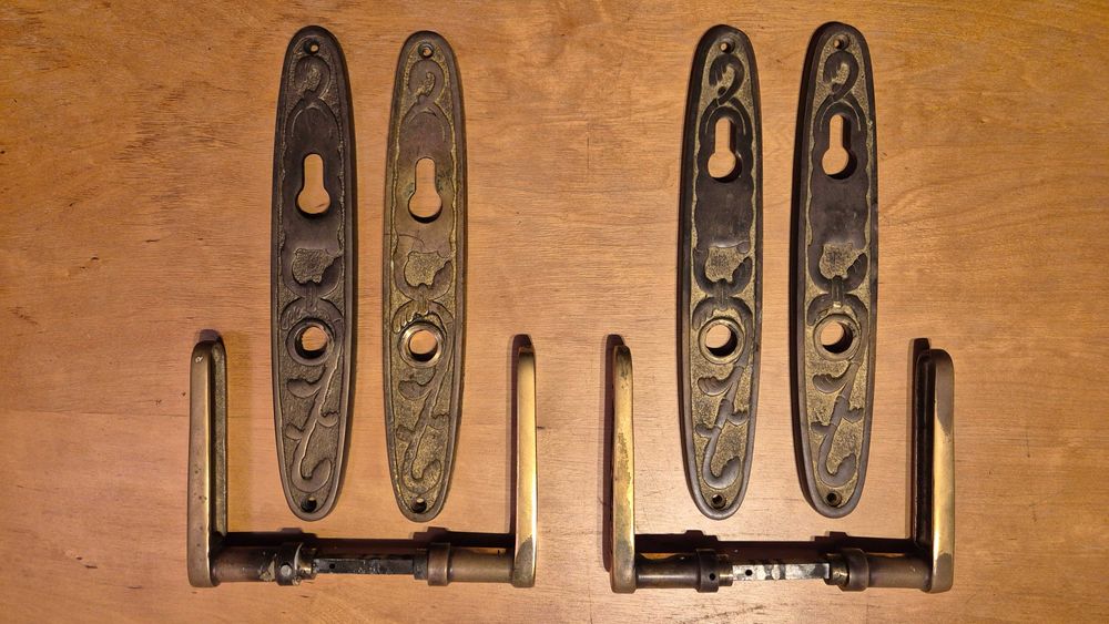 Klamki mosiężne z szyldami