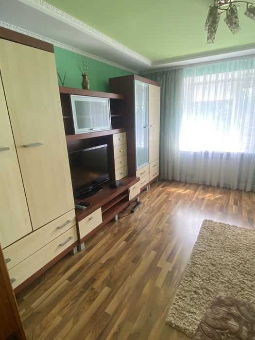 Подобово квартира двокімнатна 800грн.