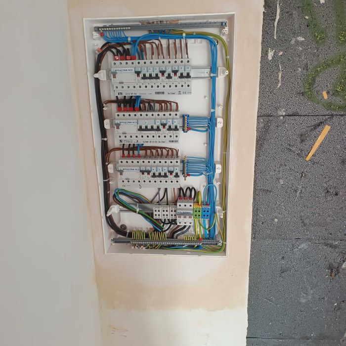 Usługi elektryczne 24h Remonty