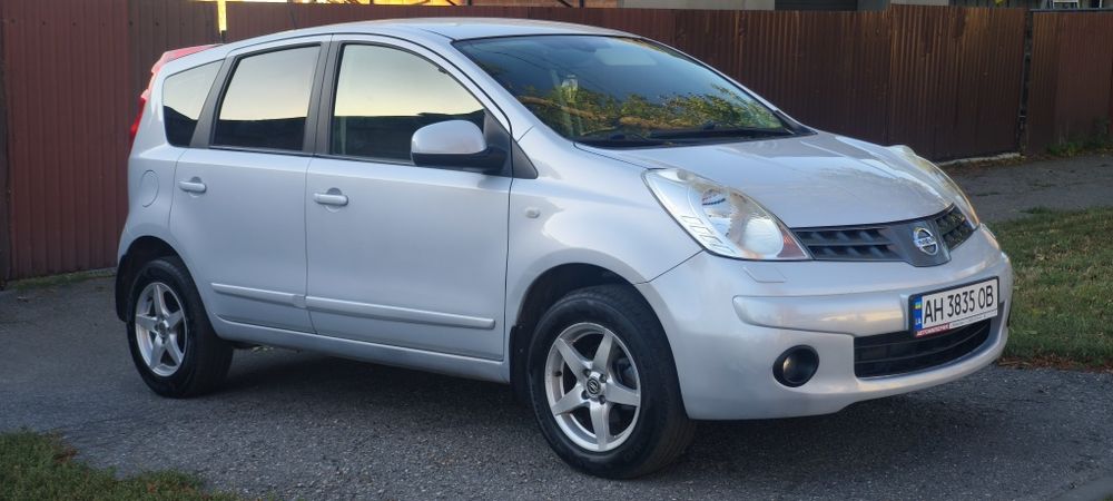 Продам Nissan note 1.6
