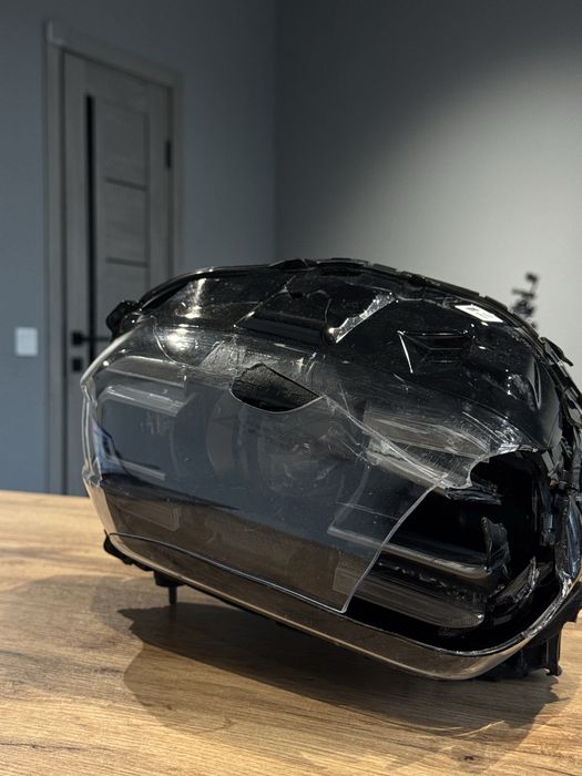 Porsche taycan - права фара  , парт номер 9J1.941.036.G