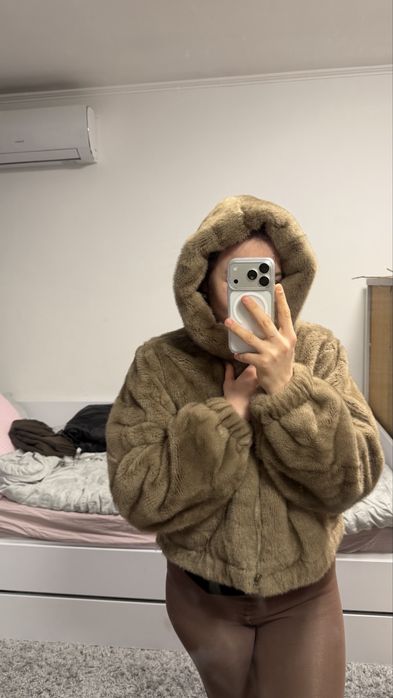 Шуба коротка коричнева