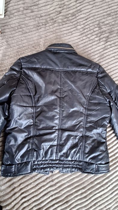 Куртка весна/осінь.