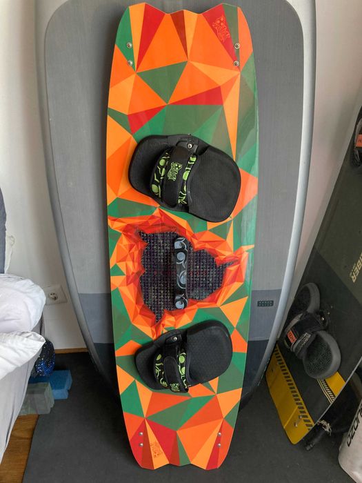 Prancha de kitesurf como nova