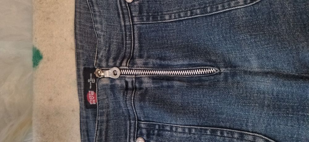 продам жіночі джинси