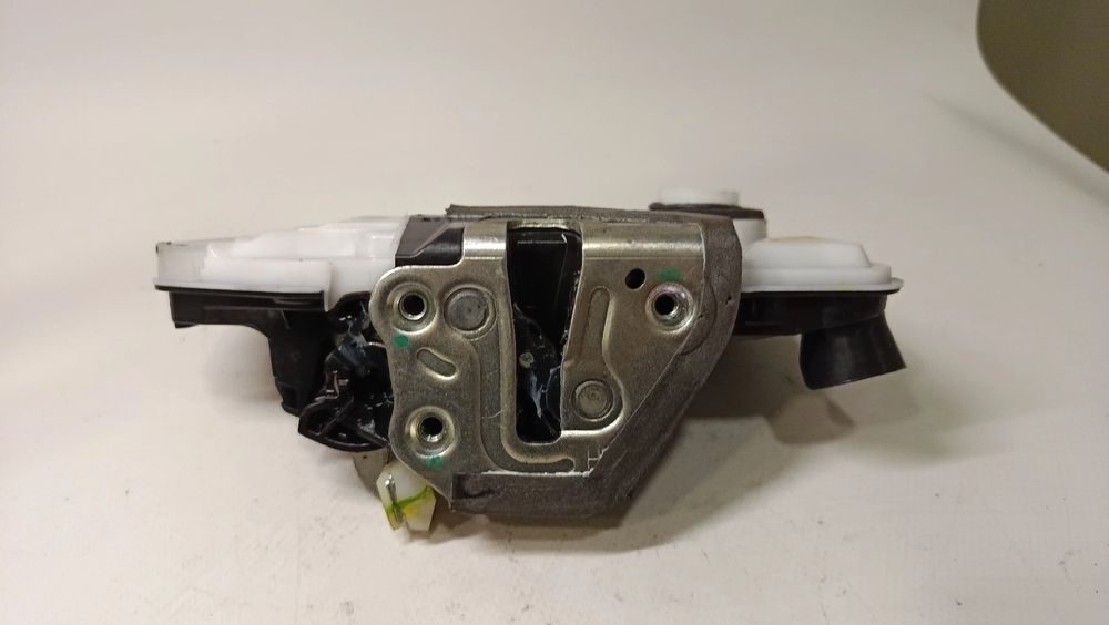 Fechadura / fecho porta frente direito TOYOTA C-HR (_X1_)