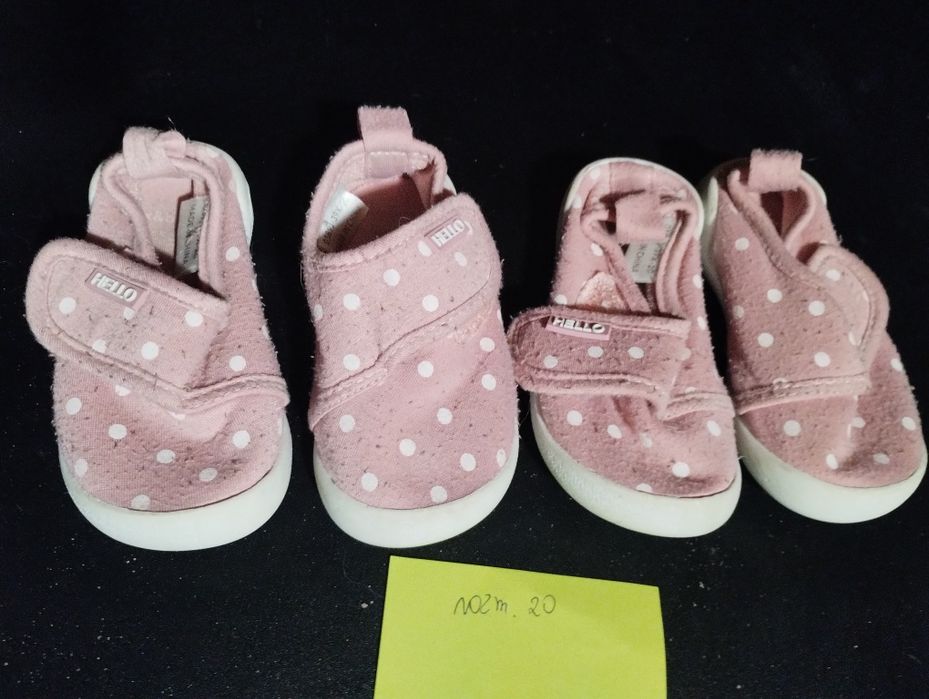 Buty dla bliźniaczek